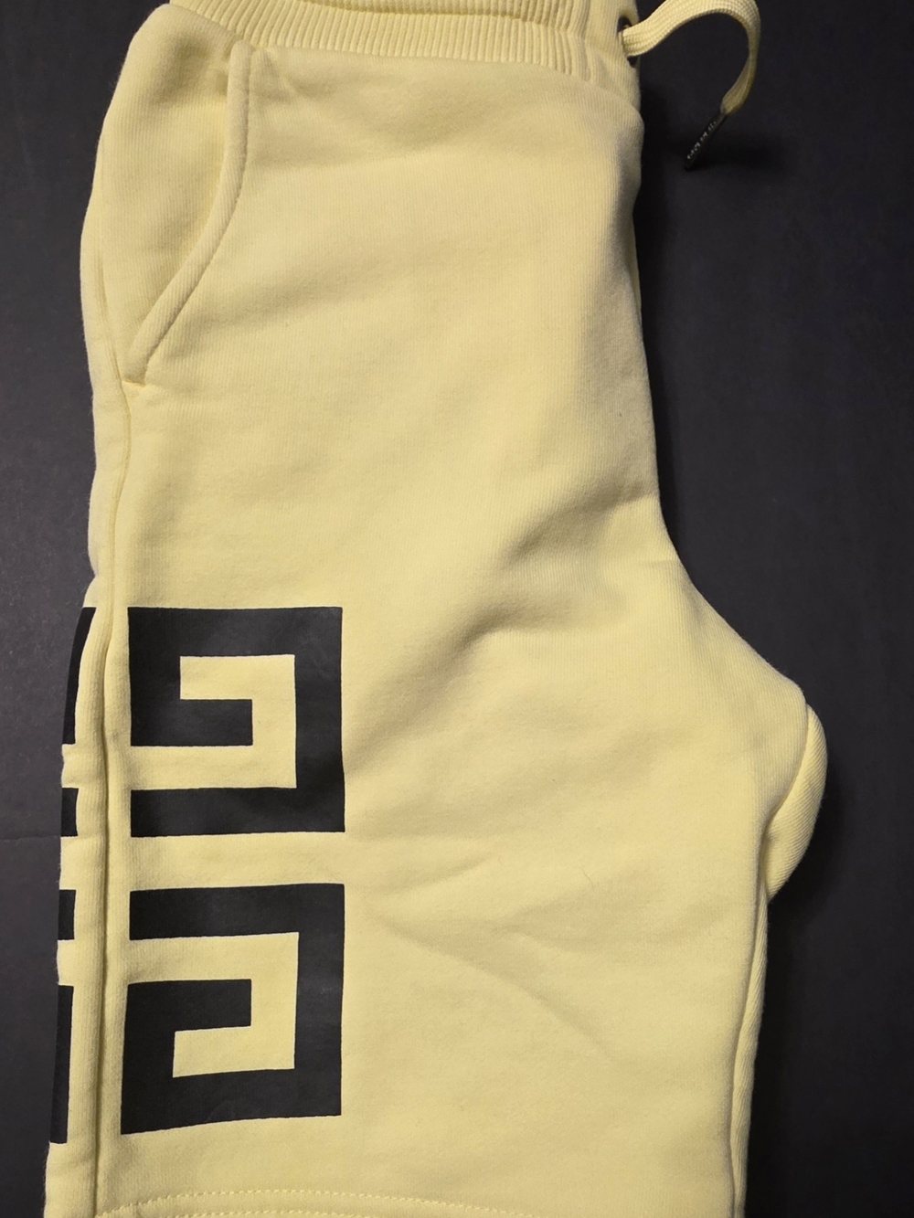 Givenchy Yellow Kids Logo Sweat Shorts Size 8 - Picture 5 of 5